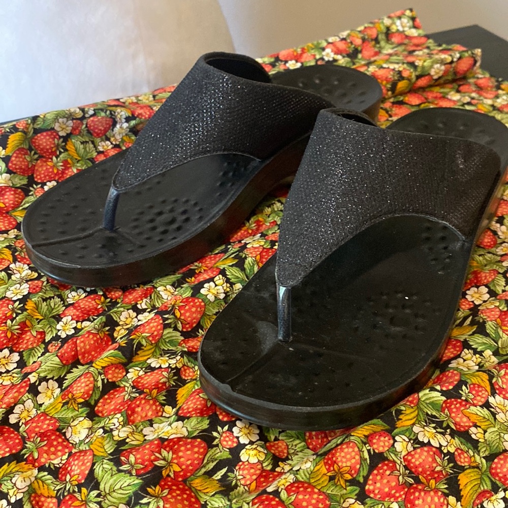 Aerothotic flip flops sz 40 EU 9/9.5 US
